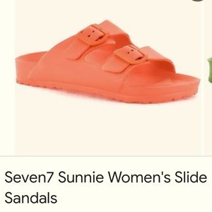 NWT Seven7 Sunnie Women's Slide Sandals